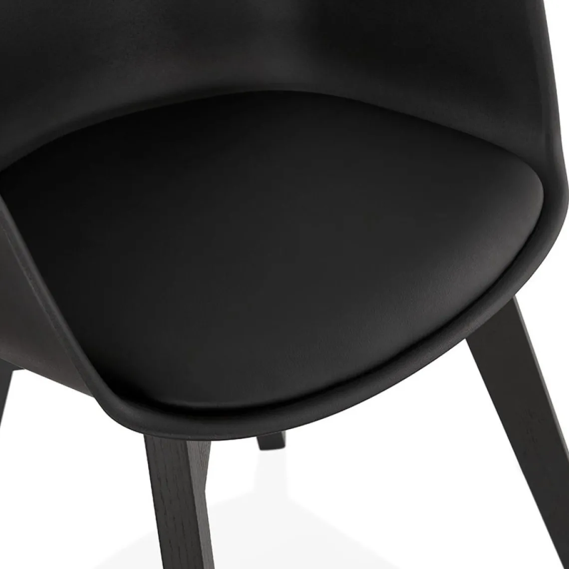 ALTEREGO Chaise avec accoudoirs 'MISTRAL' noire avec pieds en bois noir Sale