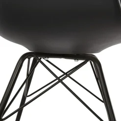 ALTEREGO Chaise avec accoudoirs 'SALY' noire style industriel Hot