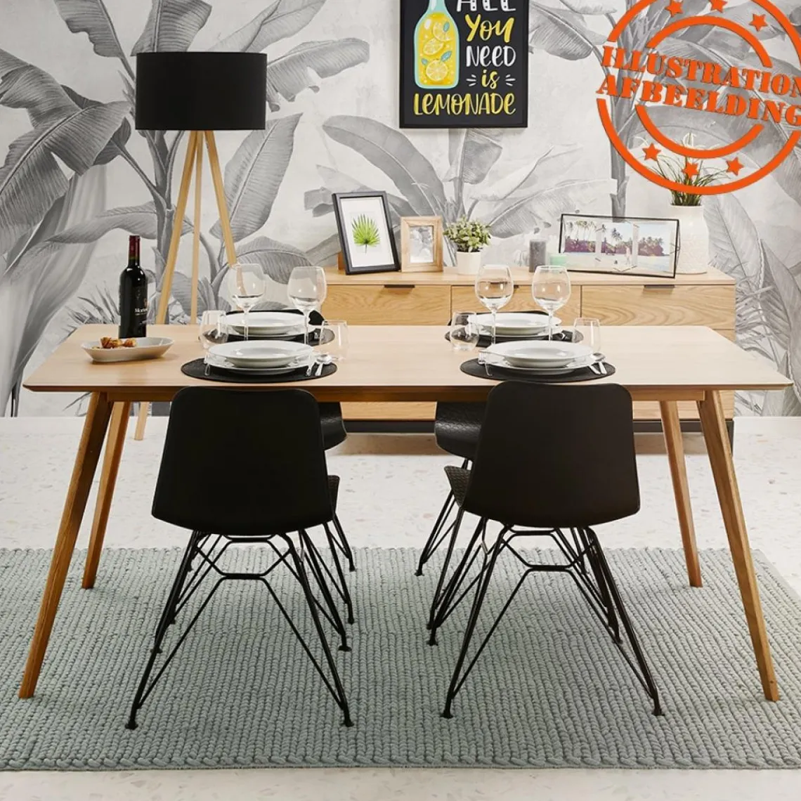 ALTEREGO Chaise design 'GAUDY' noire style industriel avec pied en métal noir Discount