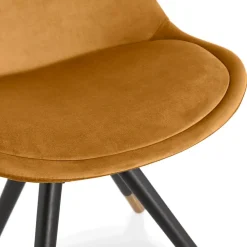 ALTEREGO Chaise design 'HAMILTON' en velours moutarde et pieds en bois noir Best