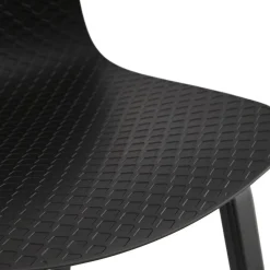 ALTEREGO Chaise design 'PACIFIK' noire avec pieds en bois noir Discount
