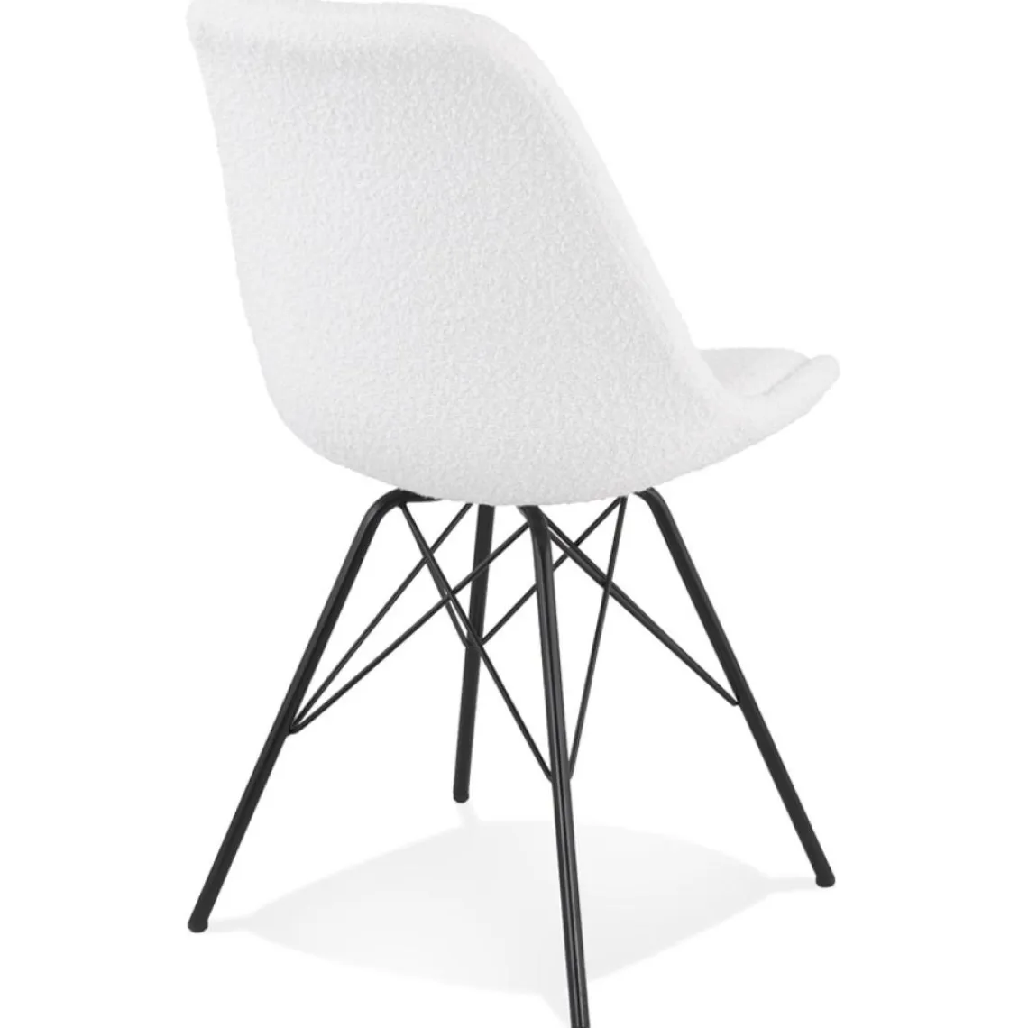 ALTEREGO Chaise design 'VIOLETTE' en tissu bouloché blanc style industriel Outlet