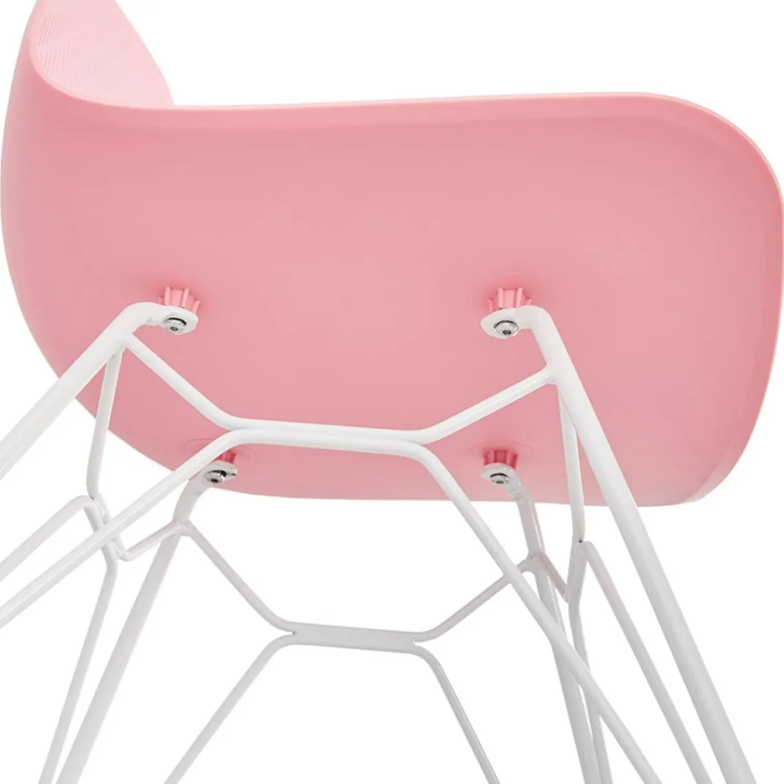 ALTEREGO Chaise moderne 'GAUDY' rose avec pied en métal blanc Clearance