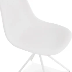 ALTEREGO Chaise moderne 'LORY' blanche avec pied en métal Hot