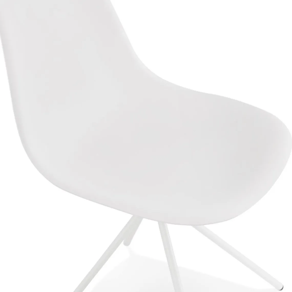 ALTEREGO Chaise moderne 'LORY' blanche avec pied en métal Hot