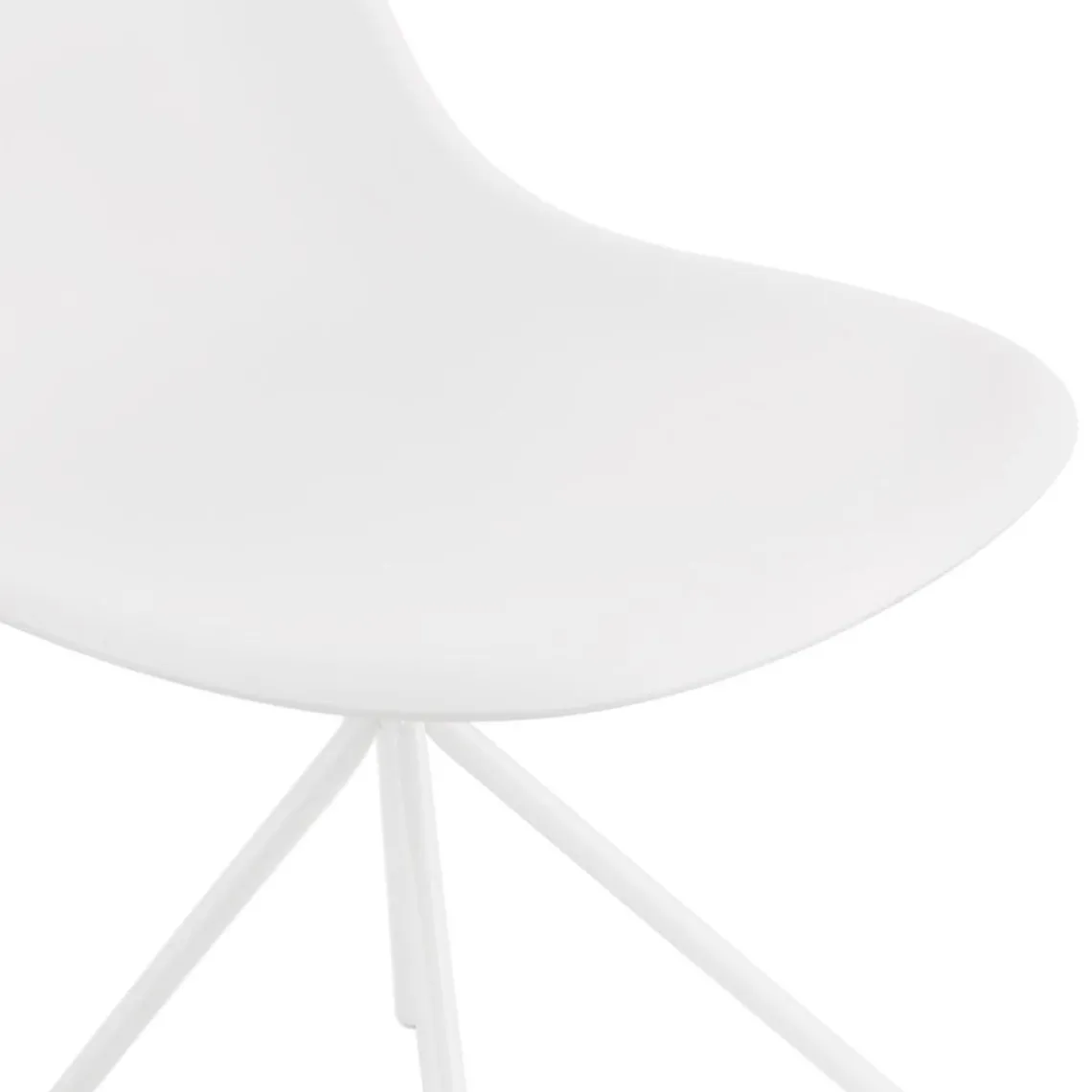 ALTEREGO Chaise moderne 'LORY' blanche avec pied en métal Hot