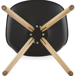 ALTEREGO Chaise scandinave 'GOUJA' noire Hot