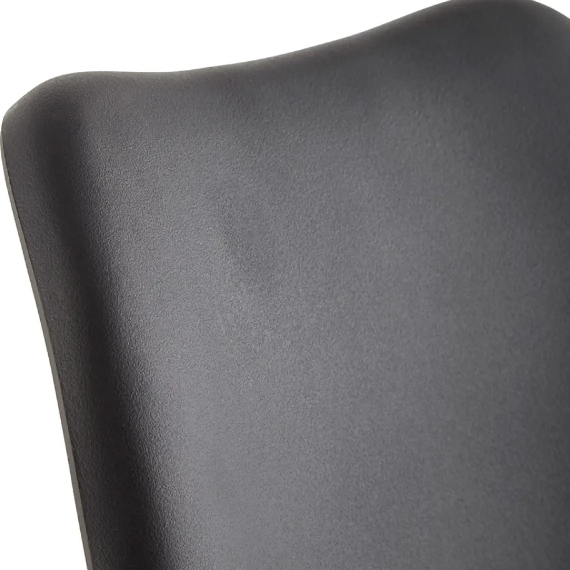 ALTEREGO Chaise scandinave 'GOUJA' noire Hot