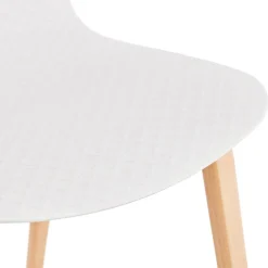 ALTEREGO Chaise scandinave 'PACIFIK' blanche avec pieds en bois finition naturelle Hot