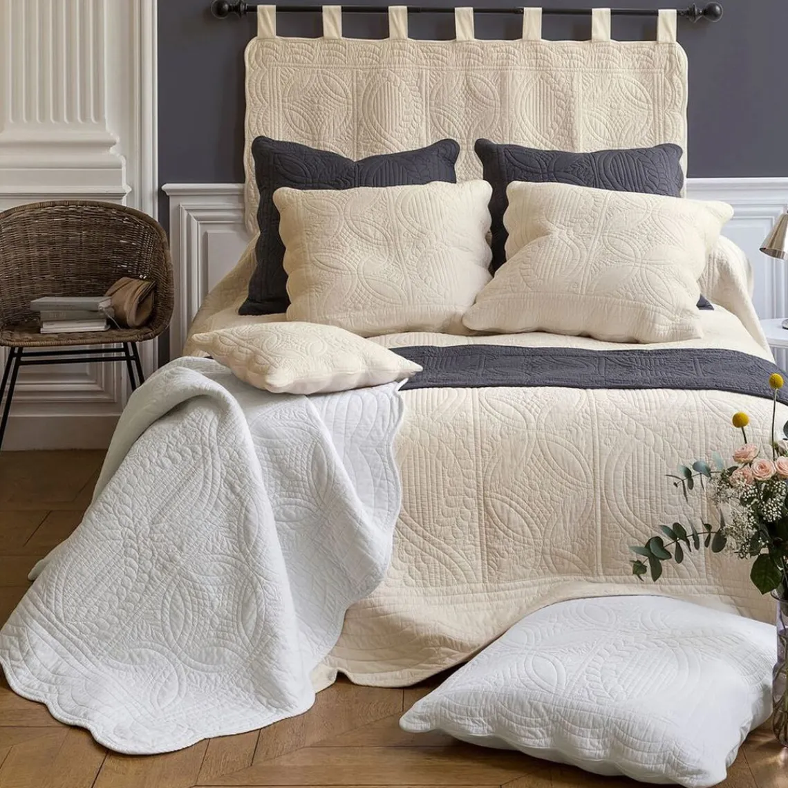 Becquet Chemin de lit uni en boutis création - Blanc New