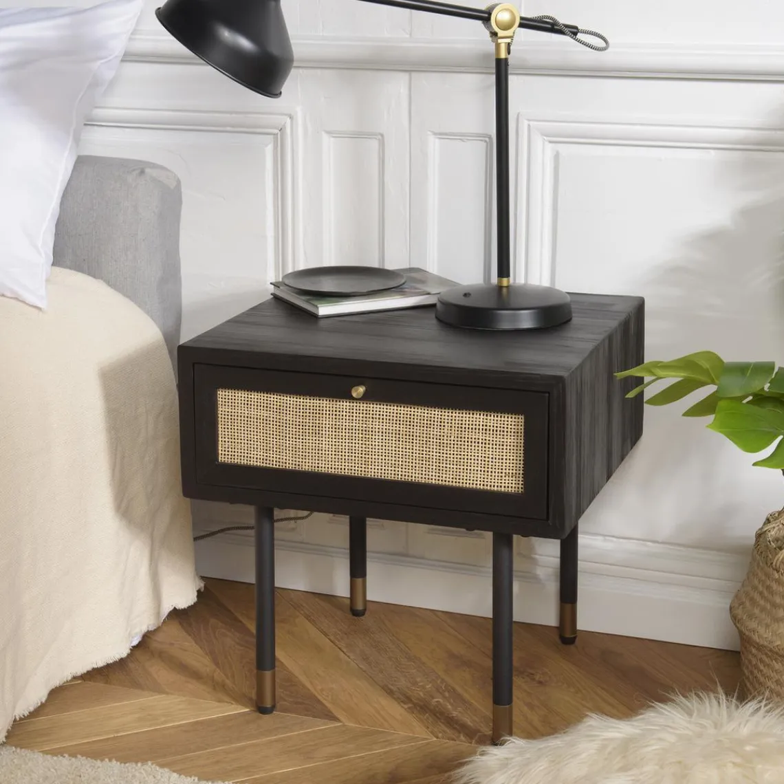 Macabane Chevet Noir 1 Tiroir Cannage YANIS