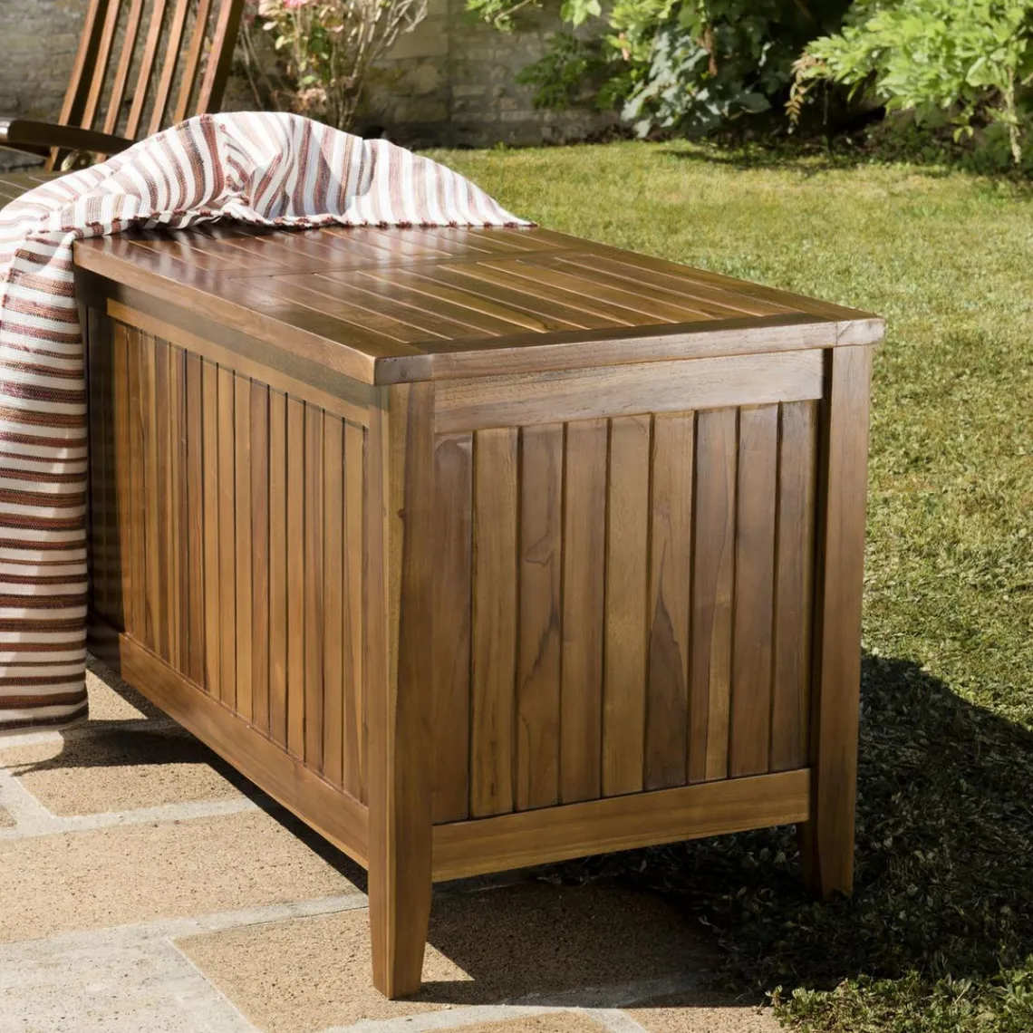 Macabane Coffre de jardin piscine HANNA en bois teck huilé 165x55cm Best