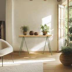 Macabane Console plateau en pin et pieds tréteaux en métal vert HELENA New