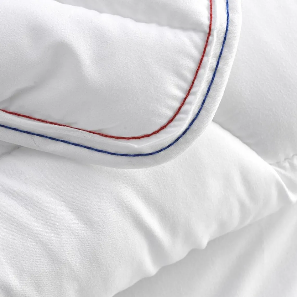 Becquet Couette chaude PURISSIMO 140x200 blanc 400G Outlet