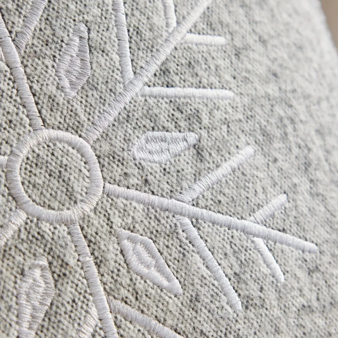 Today Coussin en coton HORS PISTE 45 x 45 - clair Flocon Gris Clearance