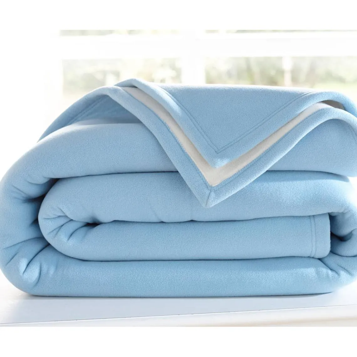 Becquet Couverture Polaire Bicolore Ciel & Naturel Bleu Best
