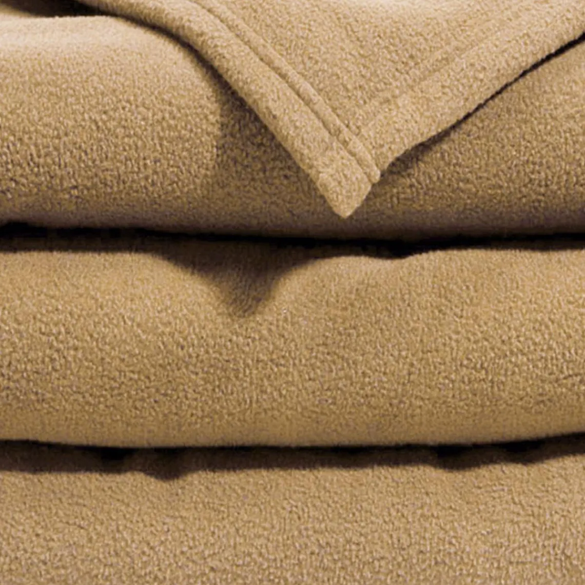 Becquet Couverture POLAIRE UNIE microfibre tempérée Beige