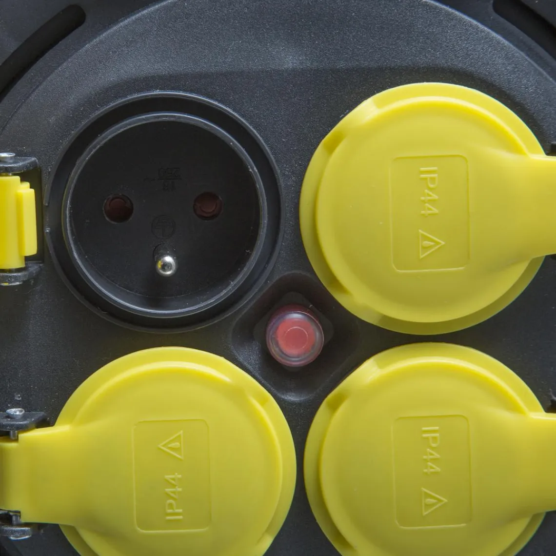 3S. x Home Enrouleur Extérieur 25 M 4 Prise IP44 Hot