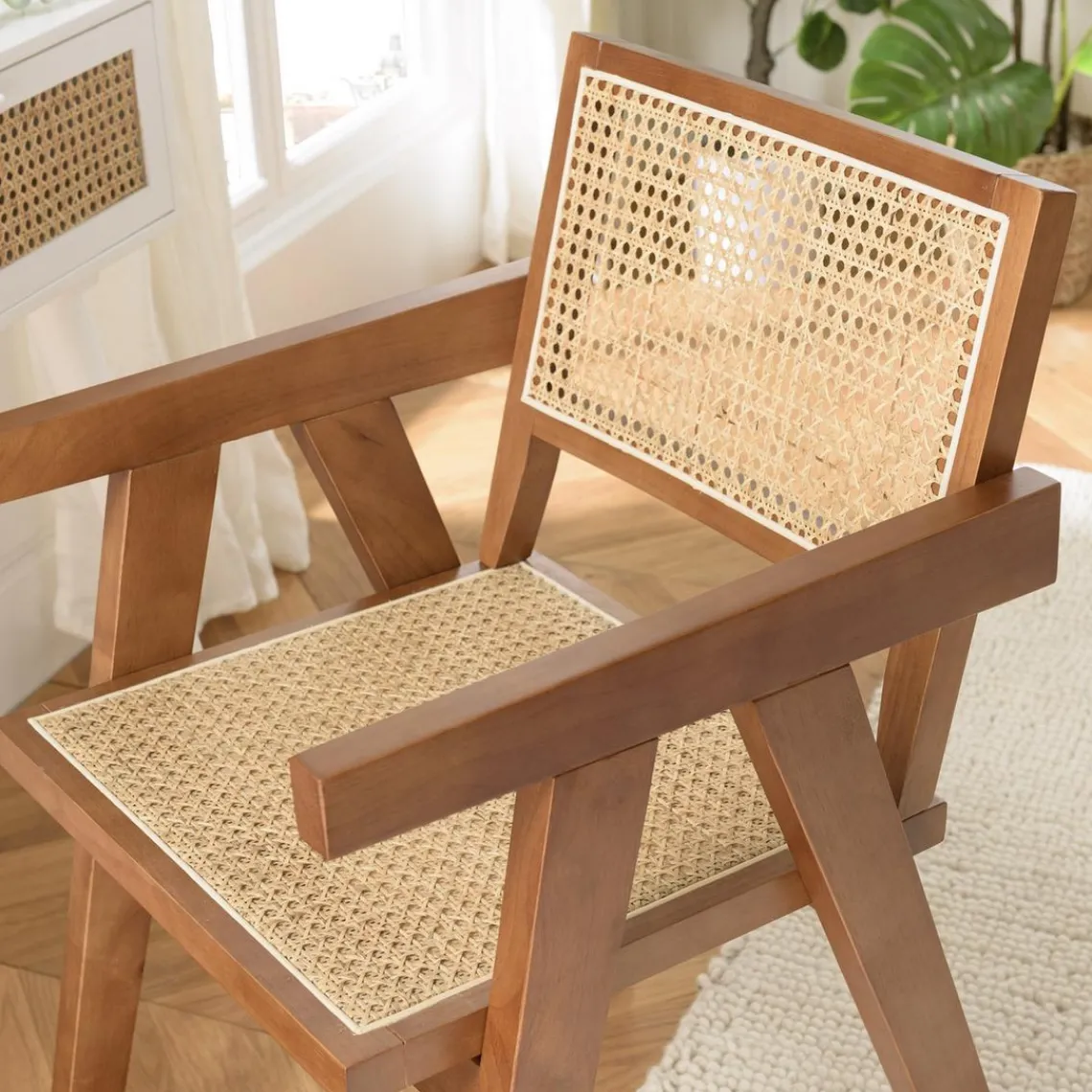 Macabane Fauteuil en bois d’Hévéa foncé dossier et assise rotin naturel AGATHE Bois Foncé Best