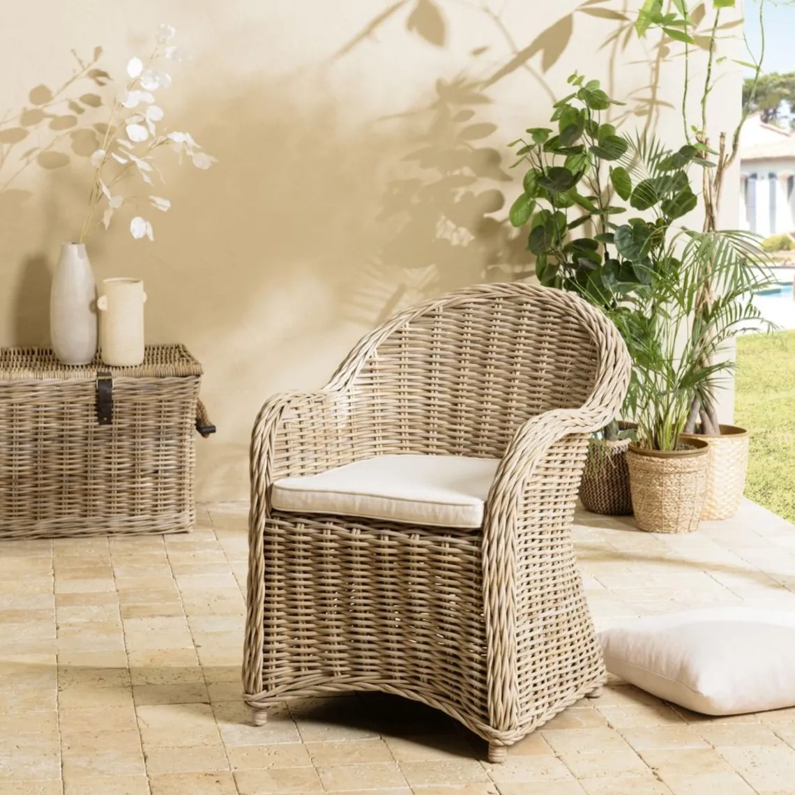 Macabane Fauteuil en kubu avec coussin d'assise blanc KALLY Gris Outlet