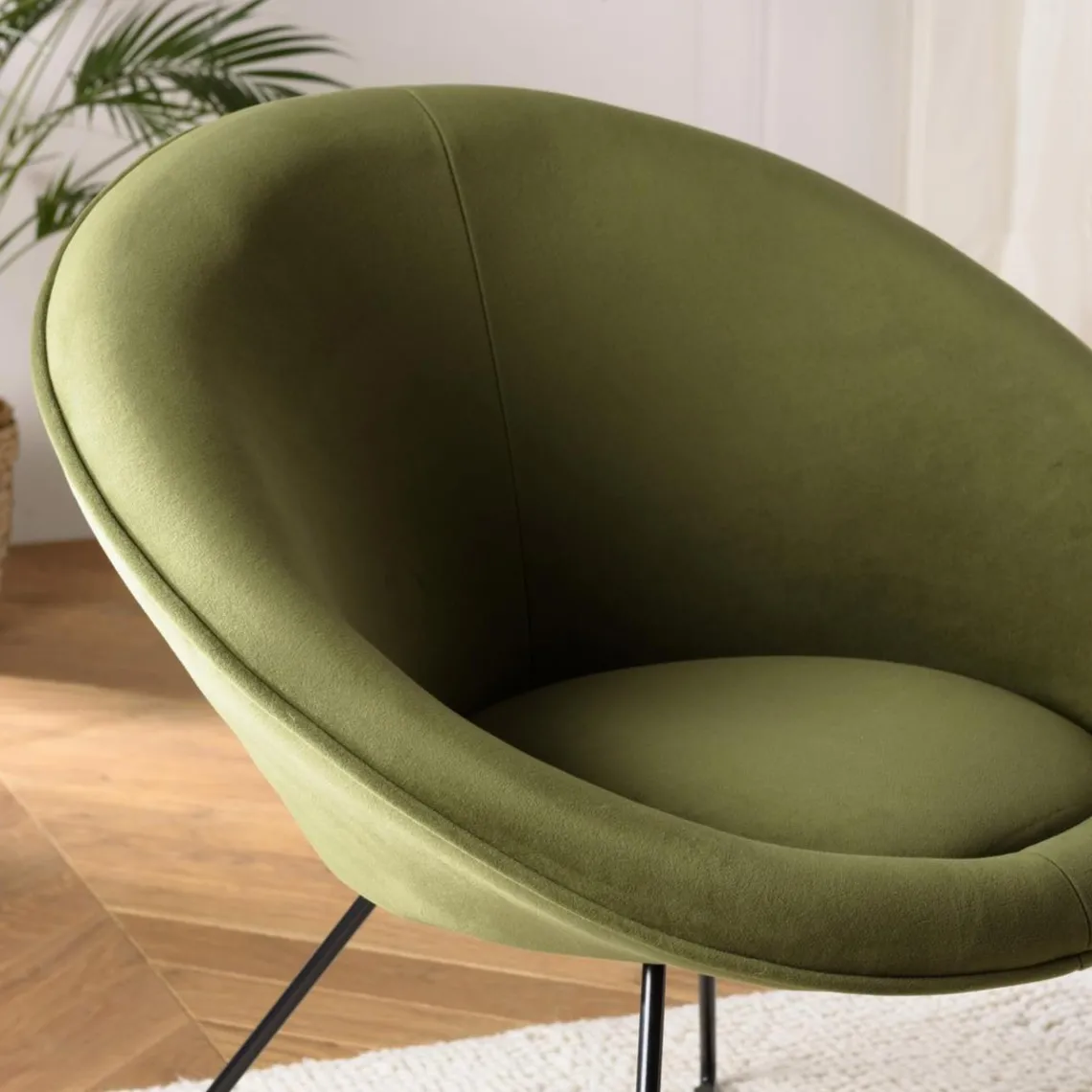 Macabane Fauteuil tissu velours vert olive pieds croisés métal noir AGATHE Best