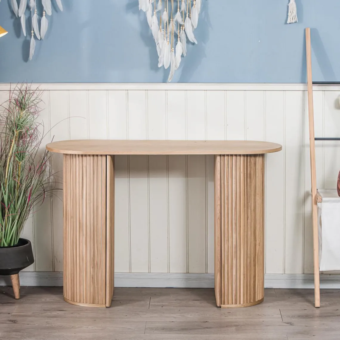 3S. x Home La console PIREUS son design scandinave et sa structure en bois massif Clearance