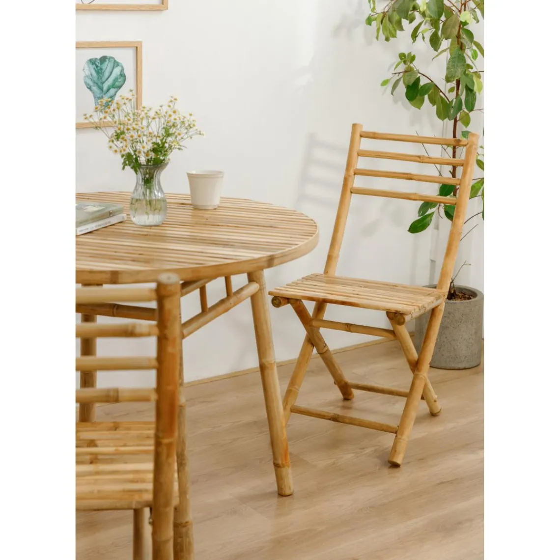 3S. x Home La table à manger IPOH avec son design rustique et épuré facile à monter pour 4 personnes Discount