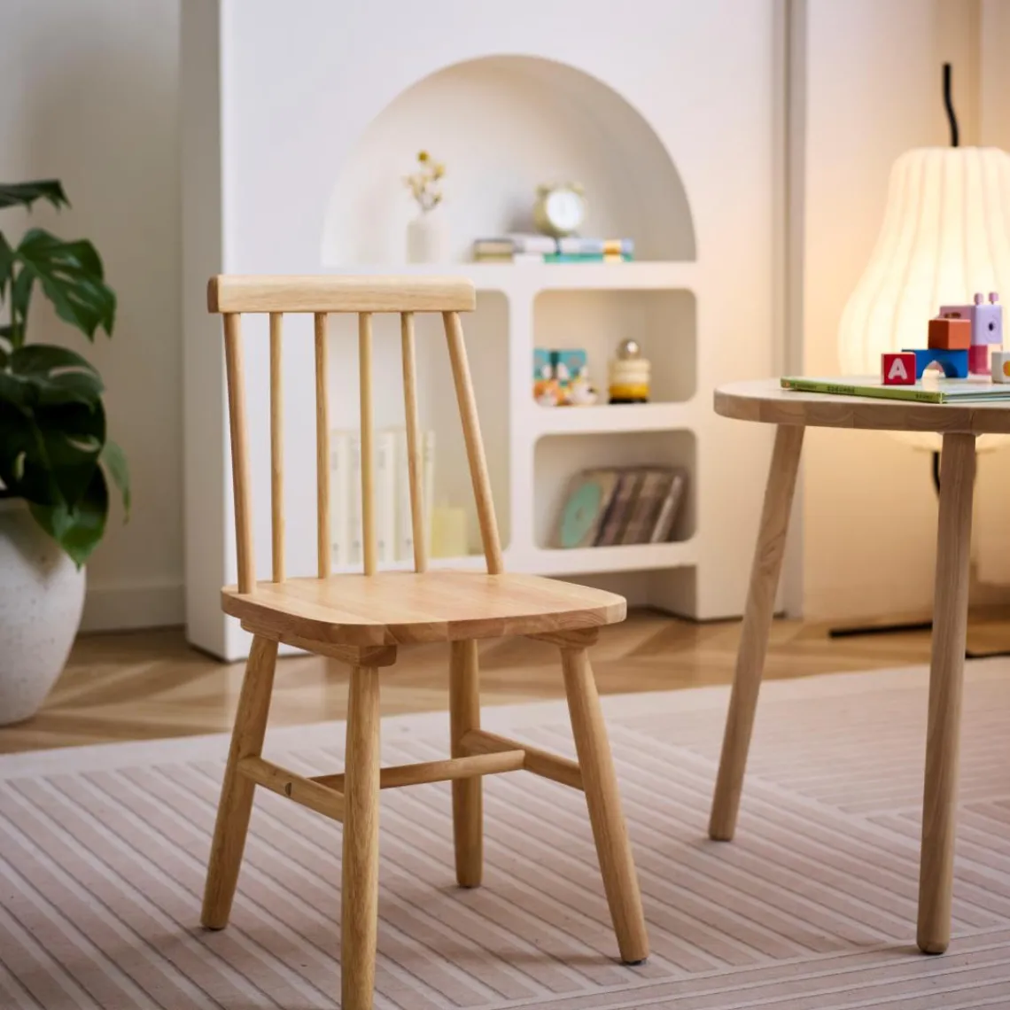 3S. x Home Lot de 2 chaises pour enfant NESNA design moderne et sa structure en bois massif Sale