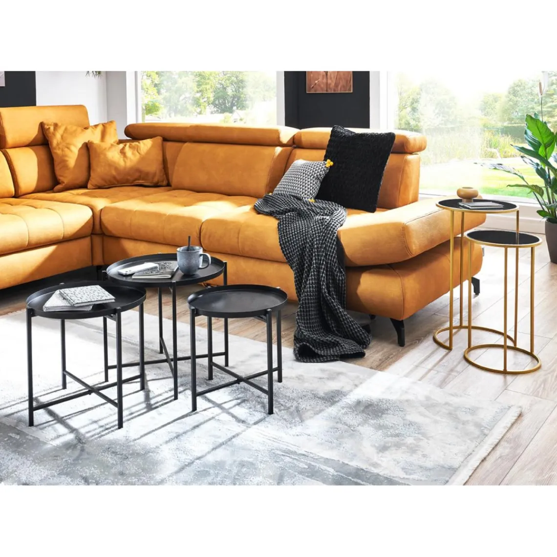 3S. x Home Lot de 2 tables d'appoint rondes Noir et Or avec plateaux en verre trempé et pieds en Métal Online