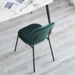 3S. x Home Lot de chaises SUZUKA avec son design scandinave vert New