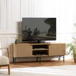 Macabane Meuble TV 2 portes 2 niches décor effet bois rainuré noir naturel SCOTT Hot