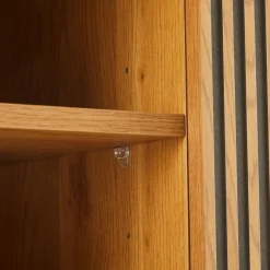 Macabane Meuble TV 2 portes 2 niches décor effet bois rainuré noir naturel SCOTT Hot