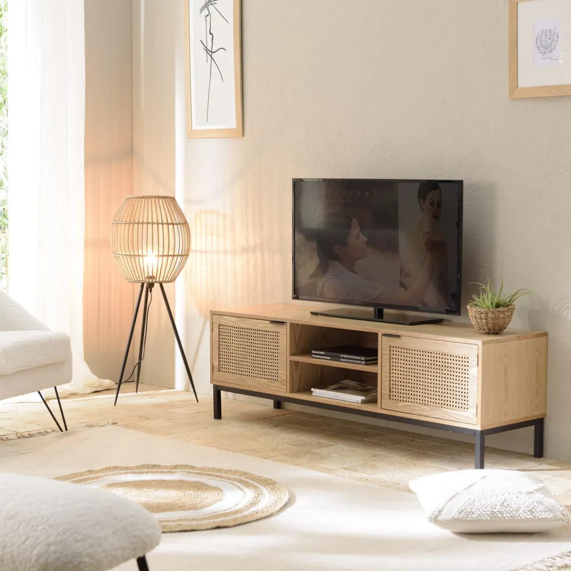 Macabane Meuble TV 2 portes cannage naturel pieds métal noir MARCEAU Clearance