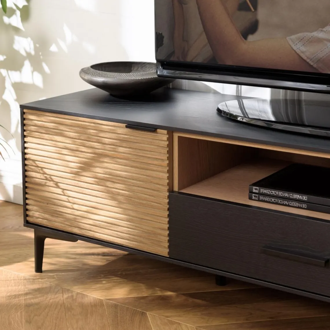 Macabane Meuble TV marron, noir 2 p. 1 tiroir 1 niche Pin pieds métal Hot