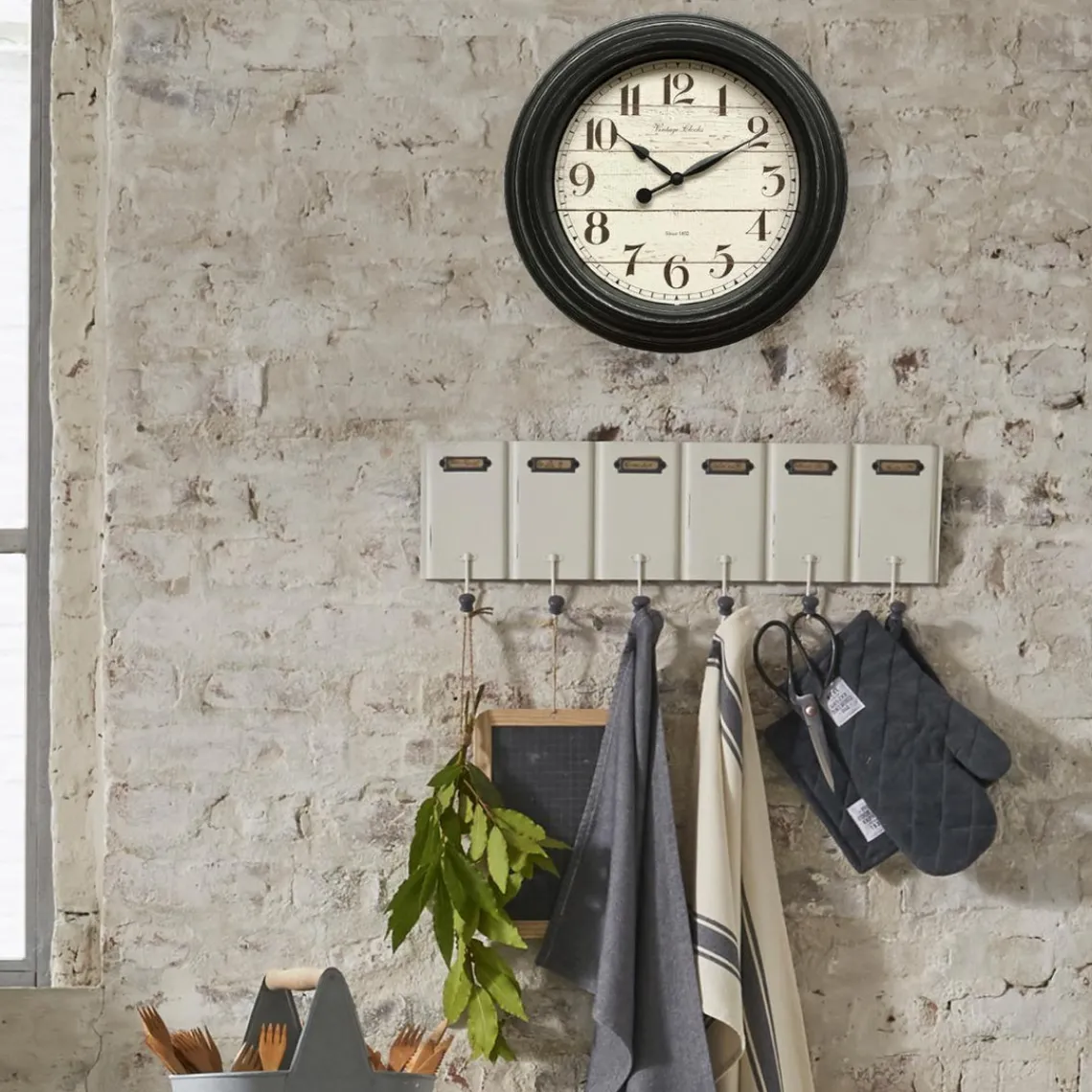 3S. x Home Pendule en Plastique Moulure Discount