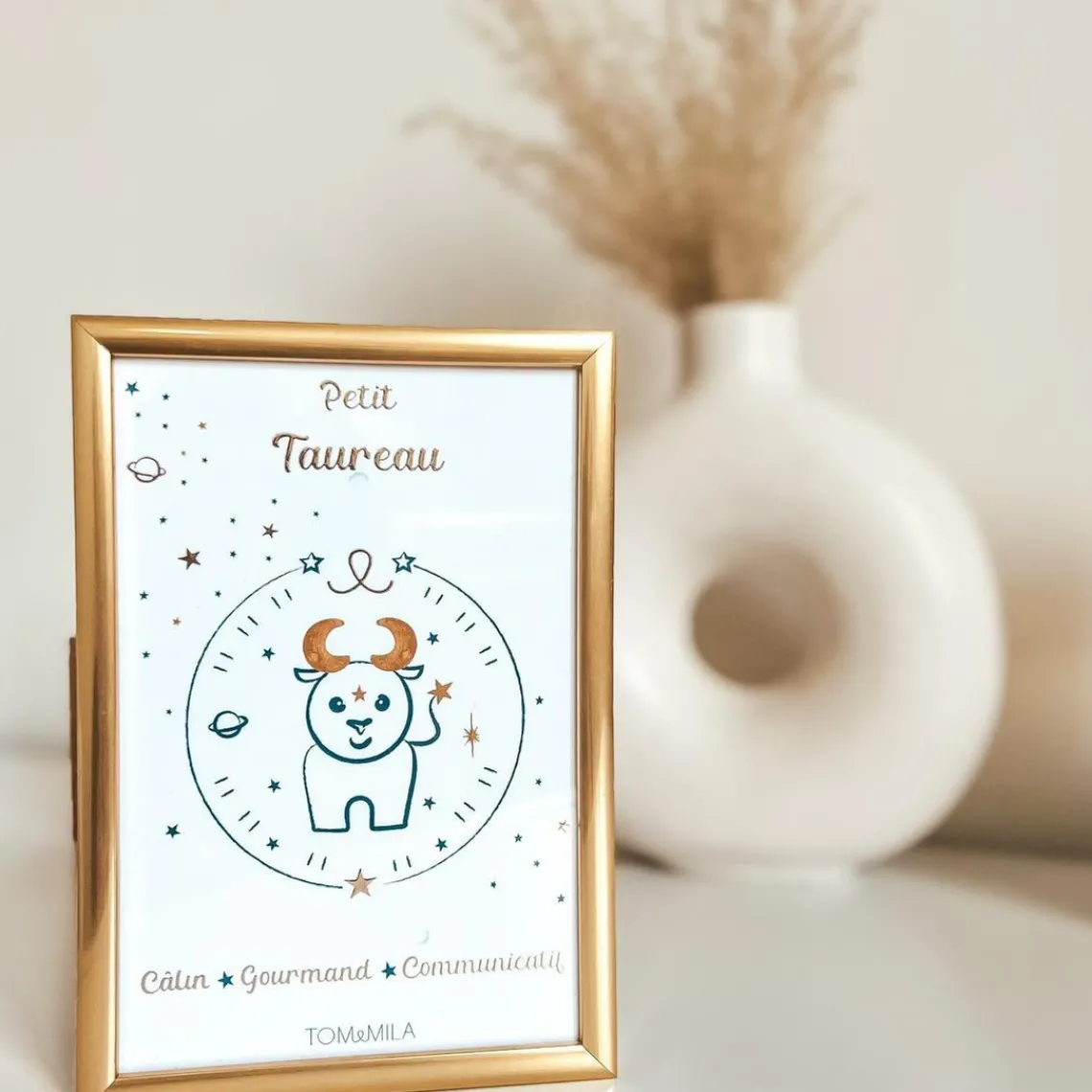Tom & Mila Petite carte Astro avec enveloppe, blister et cadre doré Taureau Online
