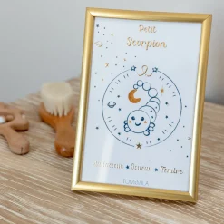Tom & Mila Petite carte Astro avec enveloppe, blister et cadre doré Scorpion Best