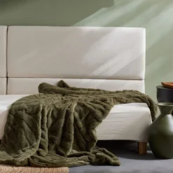 Today Plaid Jacquard550g/m² en Polyester 130 x 180 MATCHA Matcha Vert olive