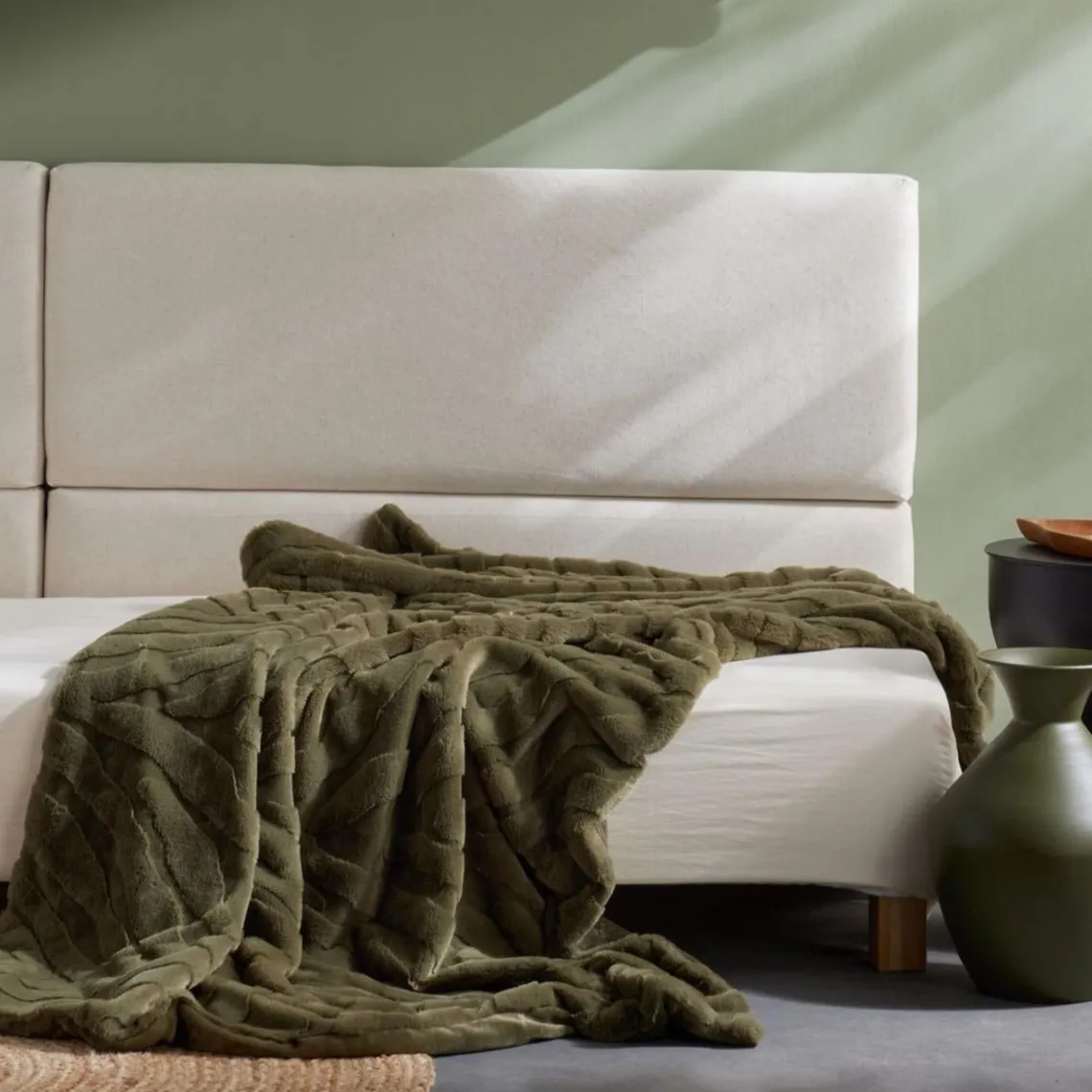 Today Plaid Jacquard550g/m² en Polyester 130 x 180 MATCHA Matcha Vert olive