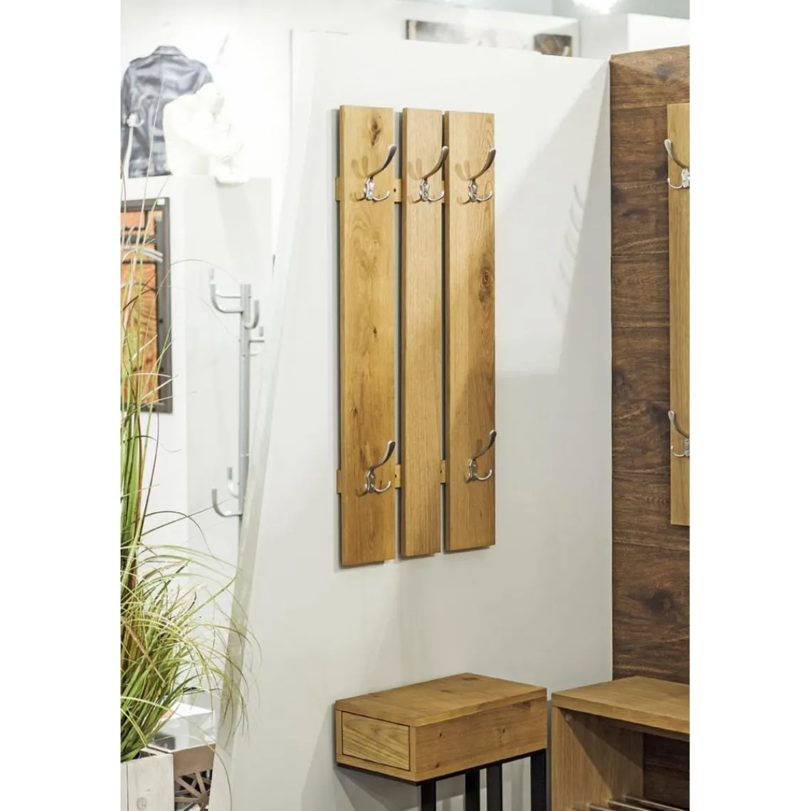 3S. x Home Portant mural finition chene véritable et 5 crochets optique inox Outlet