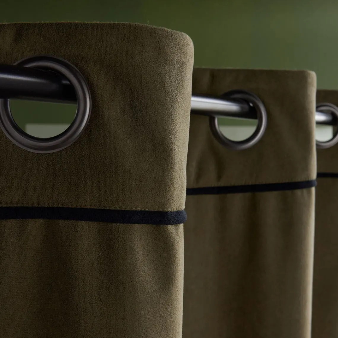 Today Rideau Velour occultant-isolant en Polyester 140 x 240 MATCHA Matcha Marron New