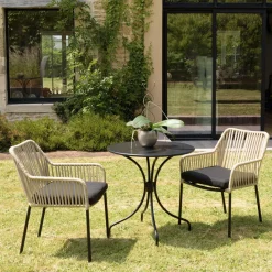 Macabane Salon de jardin 2 personnes Table ronde 70x70cm et 2 fauteuils beiges et noirs en cordage Best