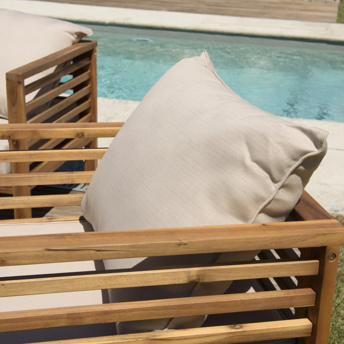 Macabane SALON DE JARDIN EN BOIS ACACIA 5 pers. - 1 Canapé 3 places, 2 fauteuils et 1 table basse rectangulaire 100 x 60 cm