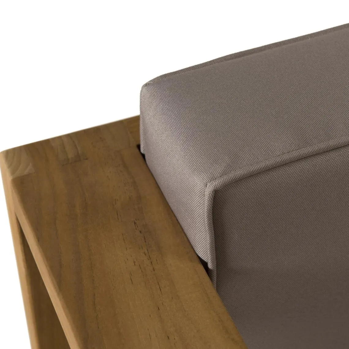 Macabane SALON DE JARDIN EN BOIS TECK : 1 Canapé 2 places, 2 fauteuils avec coussins waterproof et une table basse 110x60 cm Discount