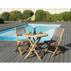 Macabane SALON DE JARDIN EN BOIS TECK 2 pers - Ensemble de jardin - 1 Table ronde pliante 80 cm et 2 chaises textilène taupe.