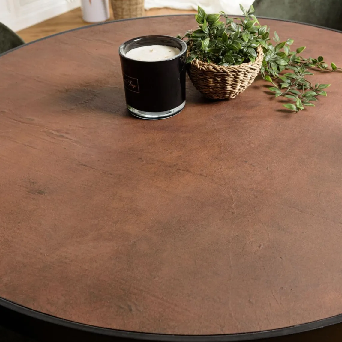 Macabane Table à manger 4 places couleur rouille effet pierre BASILE Discount