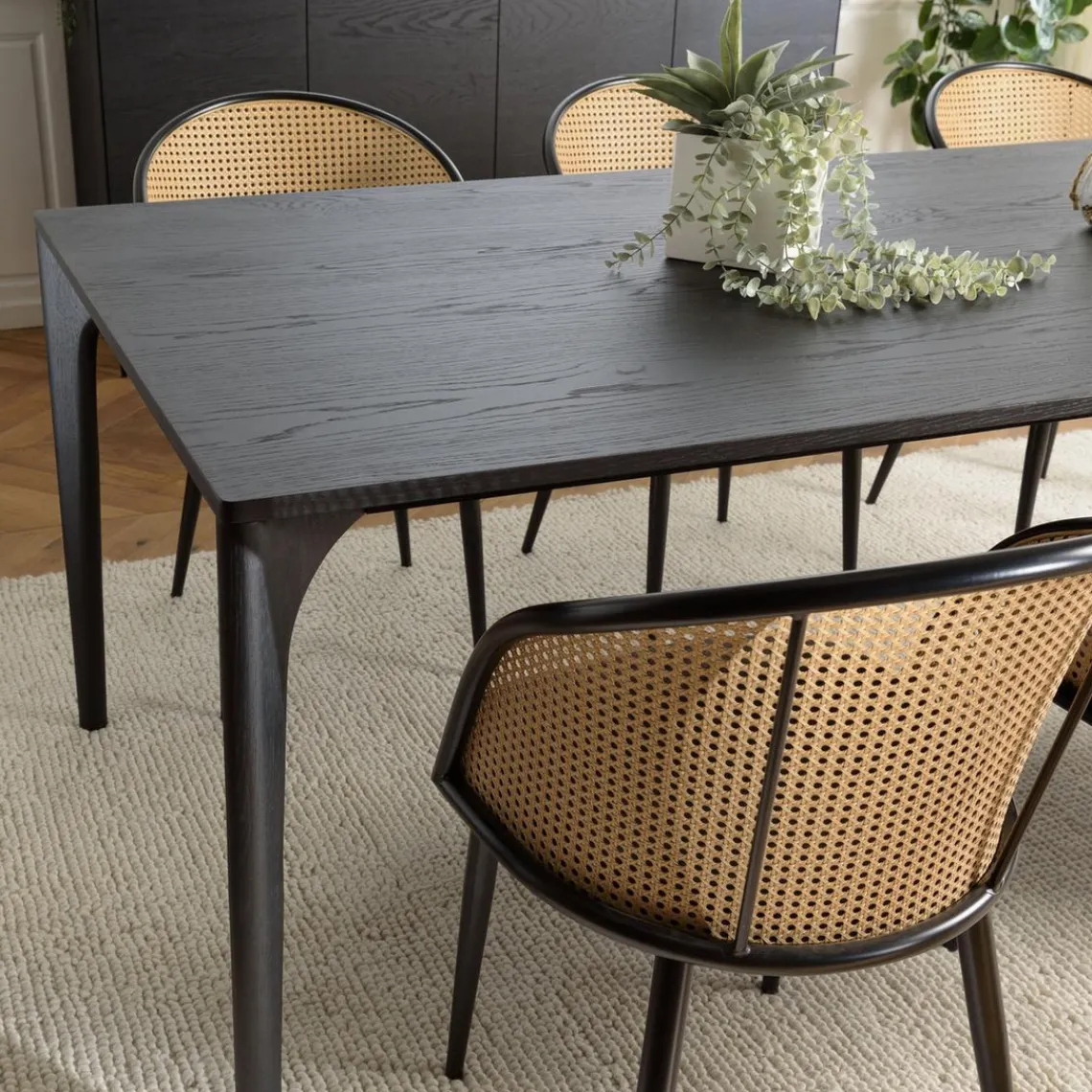 Macabane Table à manger e pieds en chêne massif MAXENCE Noir