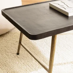 Macabane Table basse rectangulaire en Aluminium plateau Noir et pieds Dorés JOHAN Best