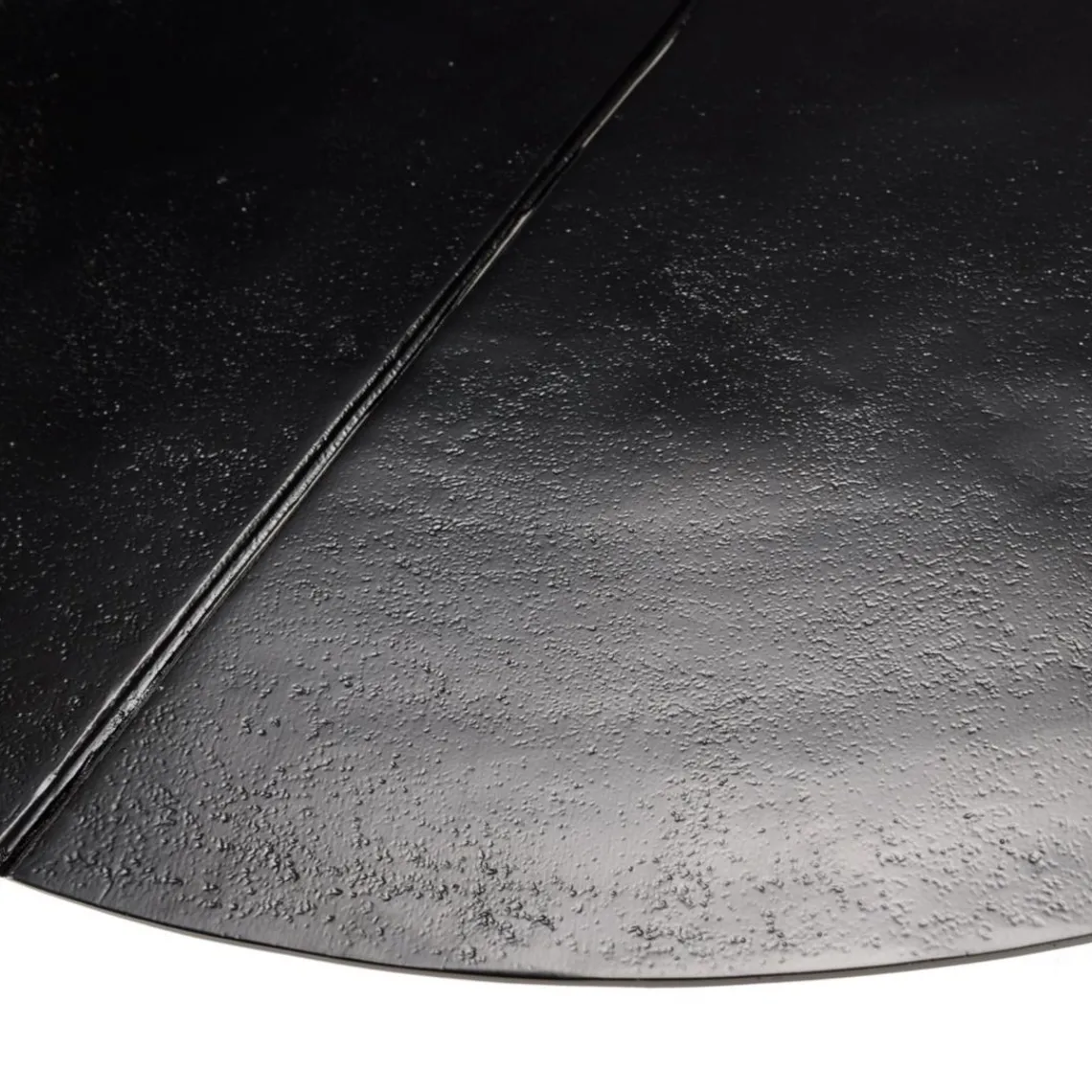 Macabane Table basse ronde en Aluminium JAMES Noir mat Clearance