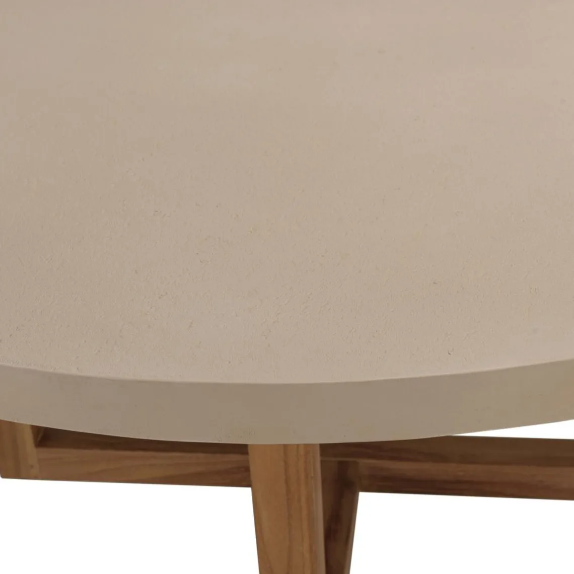 Macabane Table basse ronde en béton beige pieds croisés en teck DAK